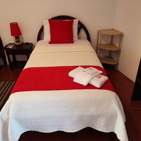 Hostal La Isla Del Descanso Puerto Villamil Εξωτερικό φωτογραφία