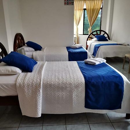 Hostal La Isla Del Descanso Puerto Villamil Εξωτερικό φωτογραφία