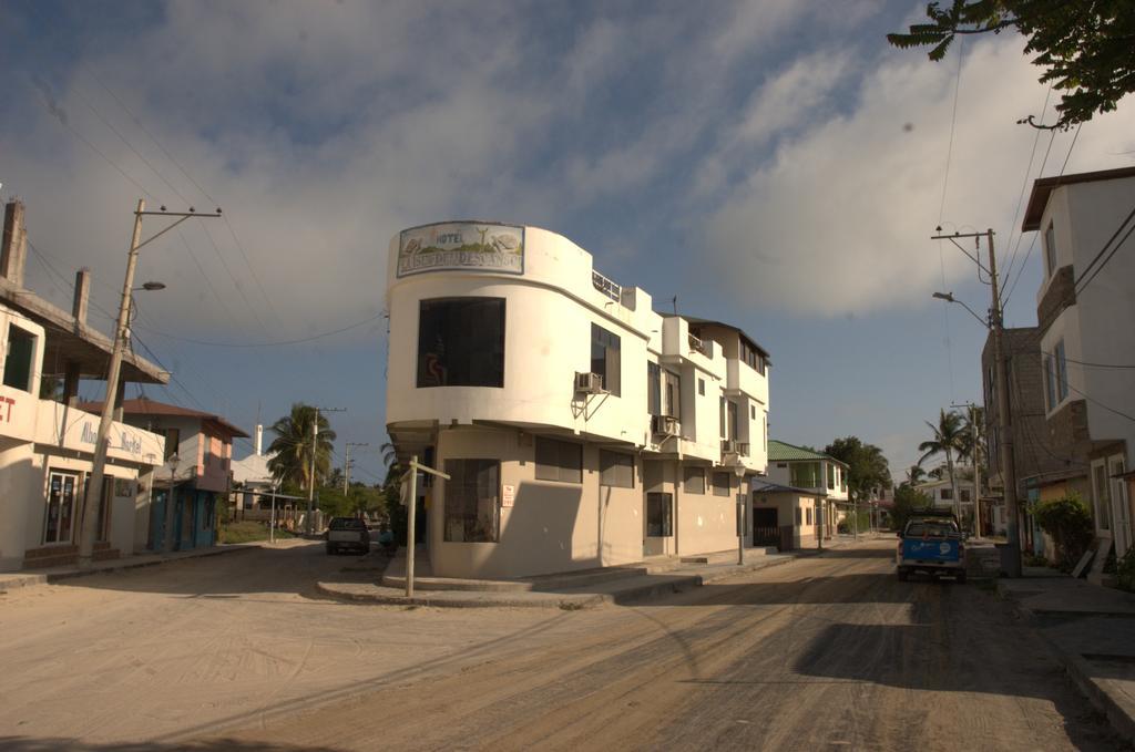 Hostal La Isla Del Descanso Puerto Villamil Εξωτερικό φωτογραφία