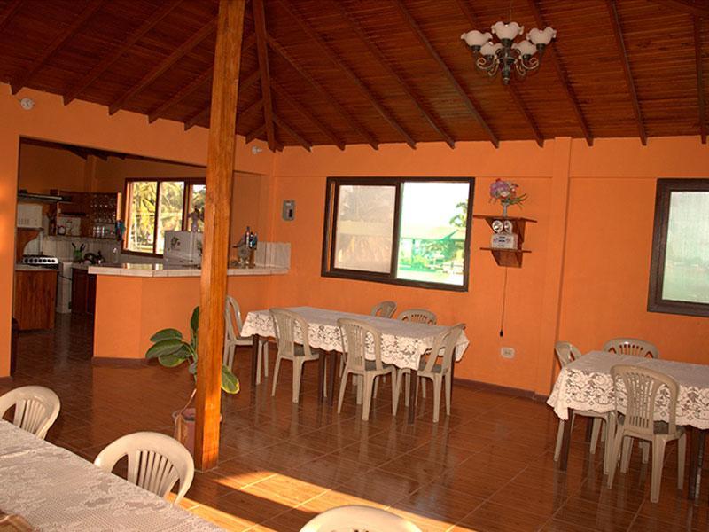 Hostal La Isla Del Descanso Puerto Villamil Εξωτερικό φωτογραφία