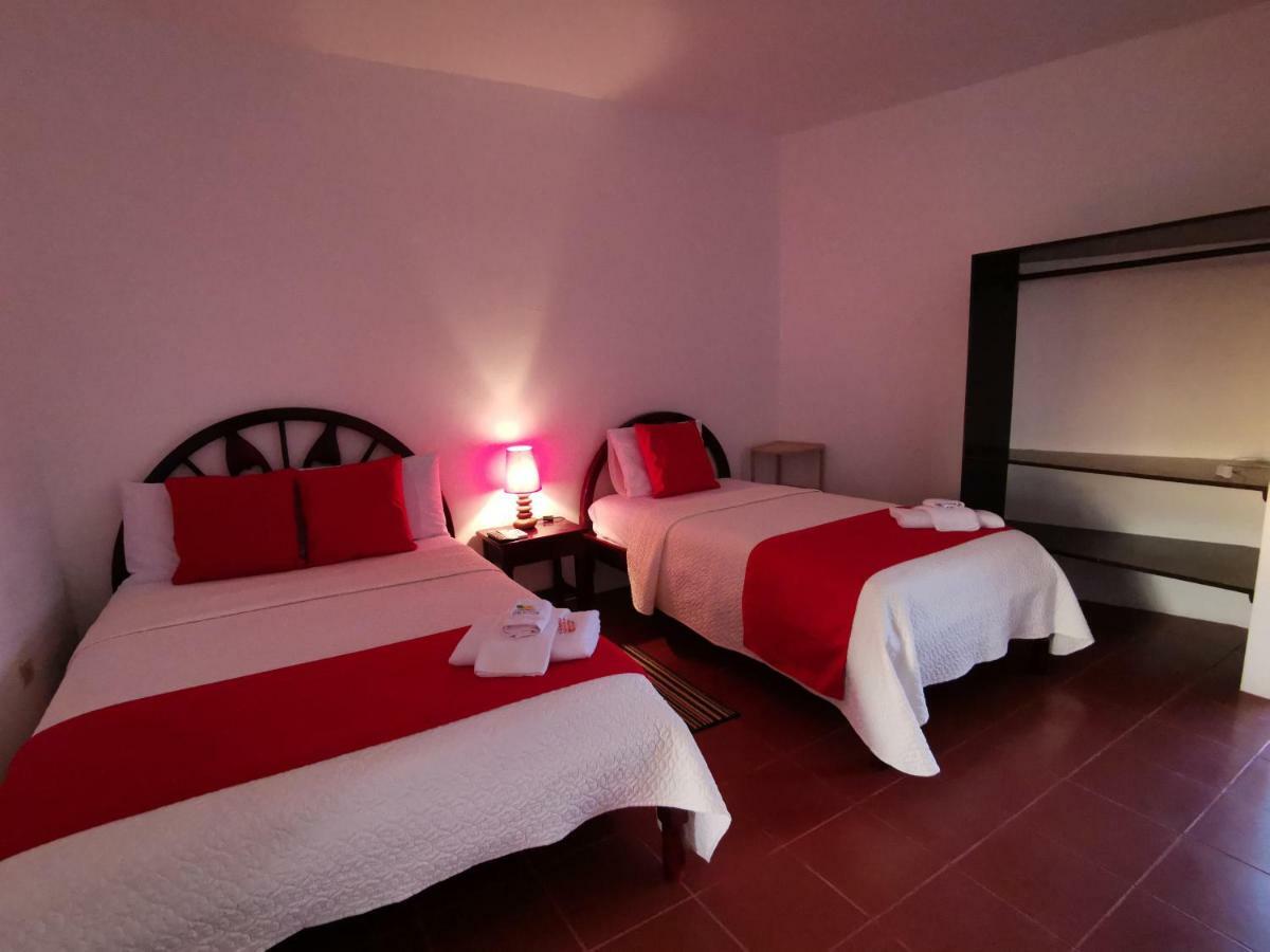 Hostal La Isla Del Descanso Puerto Villamil Εξωτερικό φωτογραφία