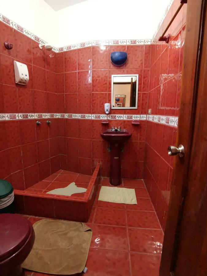 Hostal La Isla Del Descanso Puerto Villamil Εξωτερικό φωτογραφία