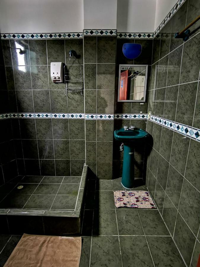 Hostal La Isla Del Descanso Puerto Villamil Εξωτερικό φωτογραφία