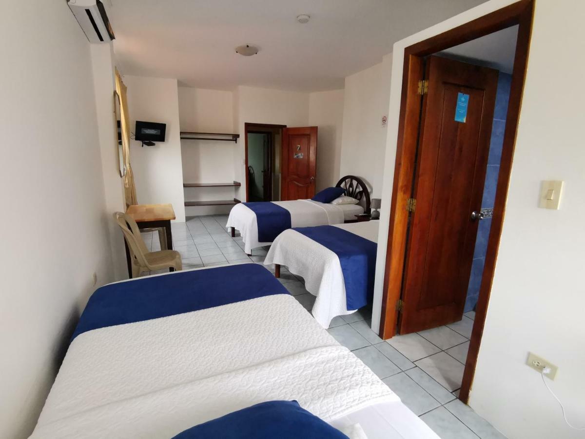 Hostal La Isla Del Descanso Puerto Villamil Εξωτερικό φωτογραφία