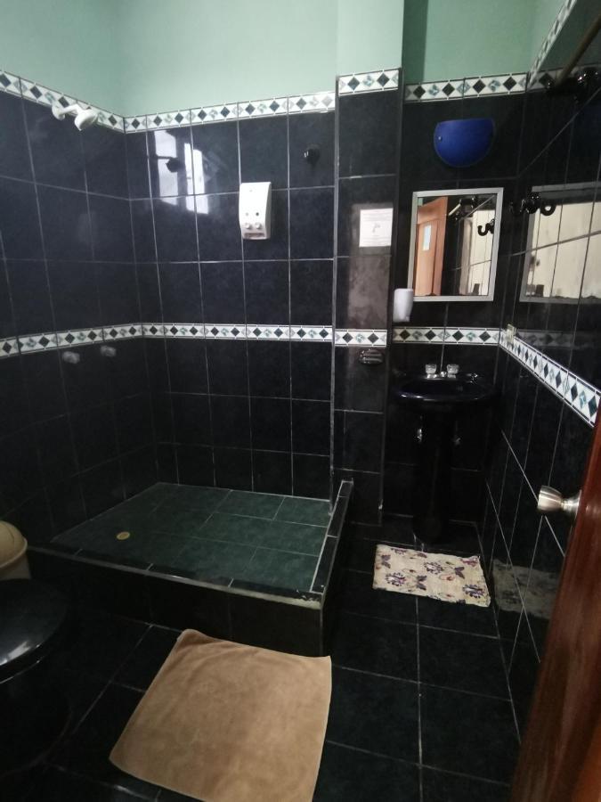 Hostal La Isla Del Descanso Puerto Villamil Εξωτερικό φωτογραφία