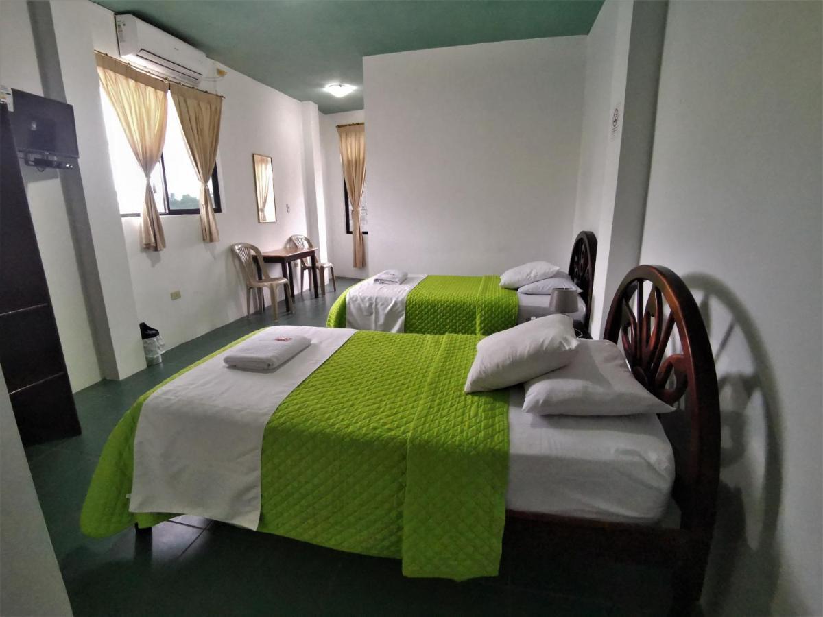 Hostal La Isla Del Descanso Puerto Villamil Εξωτερικό φωτογραφία